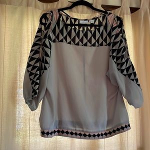 New York & Company 3/4 length Gray Blouse with Pink and Black. Size L